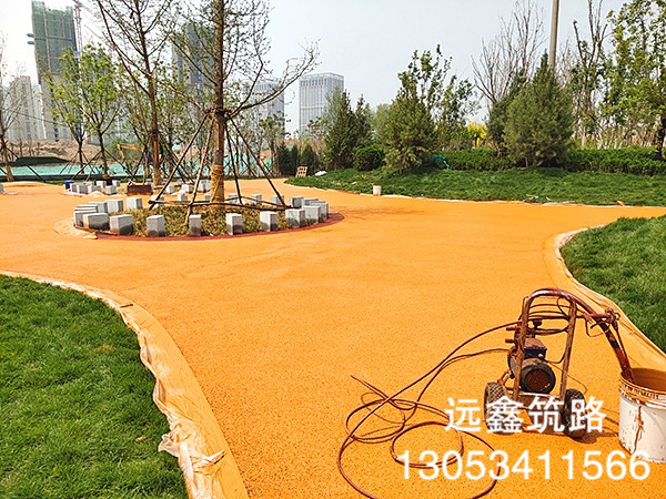 噴涂路面制造廠家